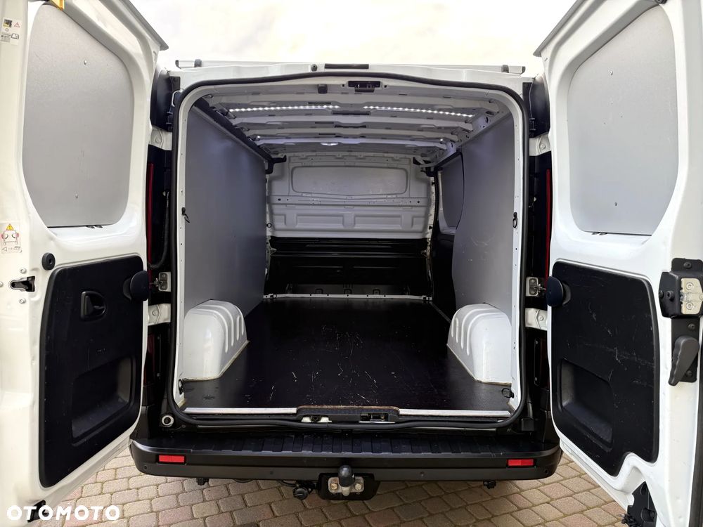 Renault Trafic 2,0 L2H1 - 8