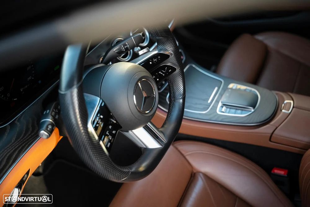 Mercedes-Benz E 300 de 4Matic 9G-TRONIC AMG Line - 21