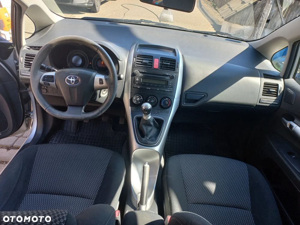 Toyota Auris 1.4 D-4D - 6