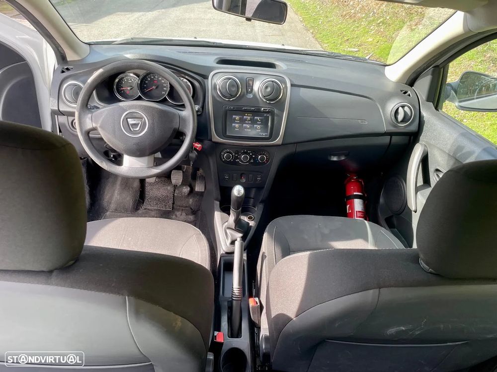 Dacia Sandero - 5
