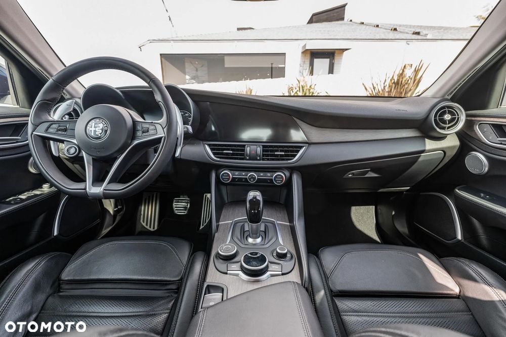 Alfa Romeo Giulia 2.0 Turbo 16V AT8 Veloce Ti - 21