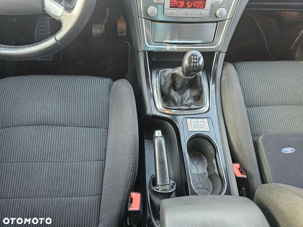Ford Mondeo 2.0 FF Platinium X Plus (Titanium) - 22