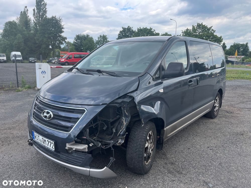 Hyundai H-1 ver-2-5-crdi-travel-trend - 17
