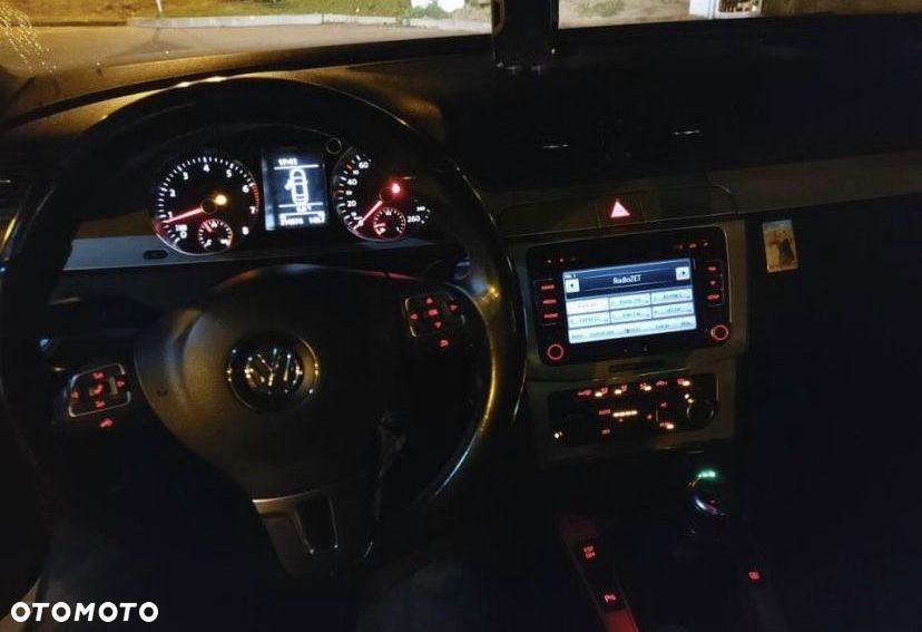 Volkswagen Passat 1.8 TSI Comfortline - 5