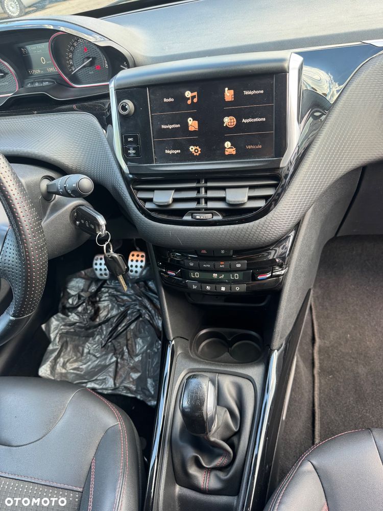 Peugeot 2008 PureTech 110 Stop&Start GT-Line Edition - 19