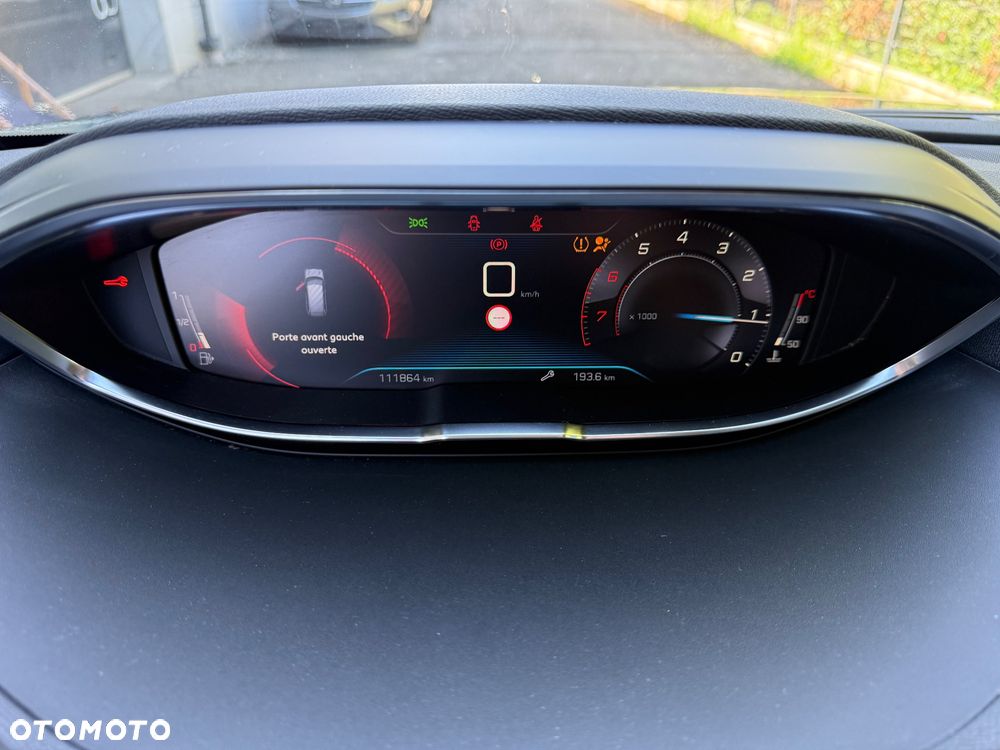 Peugeot 5008 PureTech 130 Stop & Start Allure Business-Paket - 27