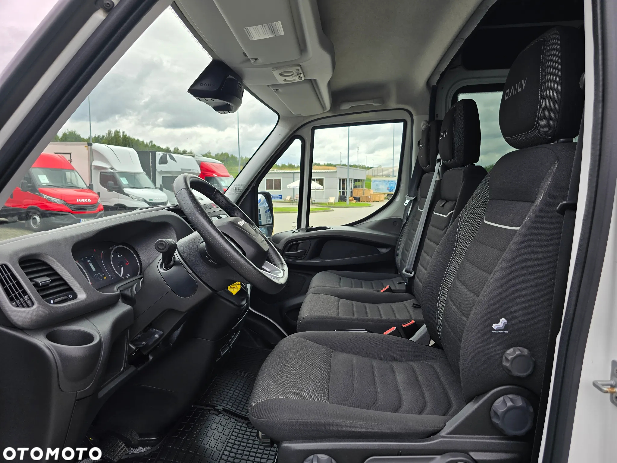 Iveco DAILY 35S18 BRYGADÓWKA - 9