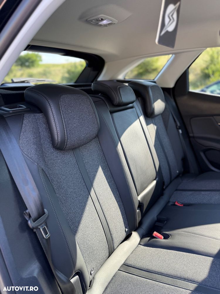 Peugeot 3008 Hybrid 225 e-EAT8 Allure Pack - 36