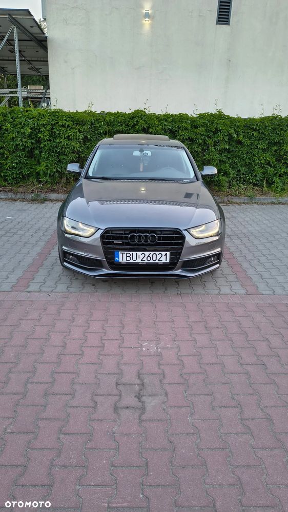 Audi A4 Limousine 2.0 TFSI quattro S tronic S line Sportpaket - 3