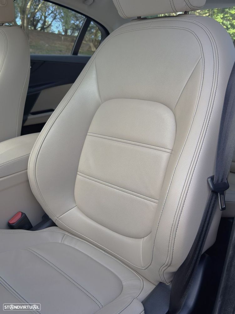 Jaguar XE 2.0 D Prestige Aut. - 39
