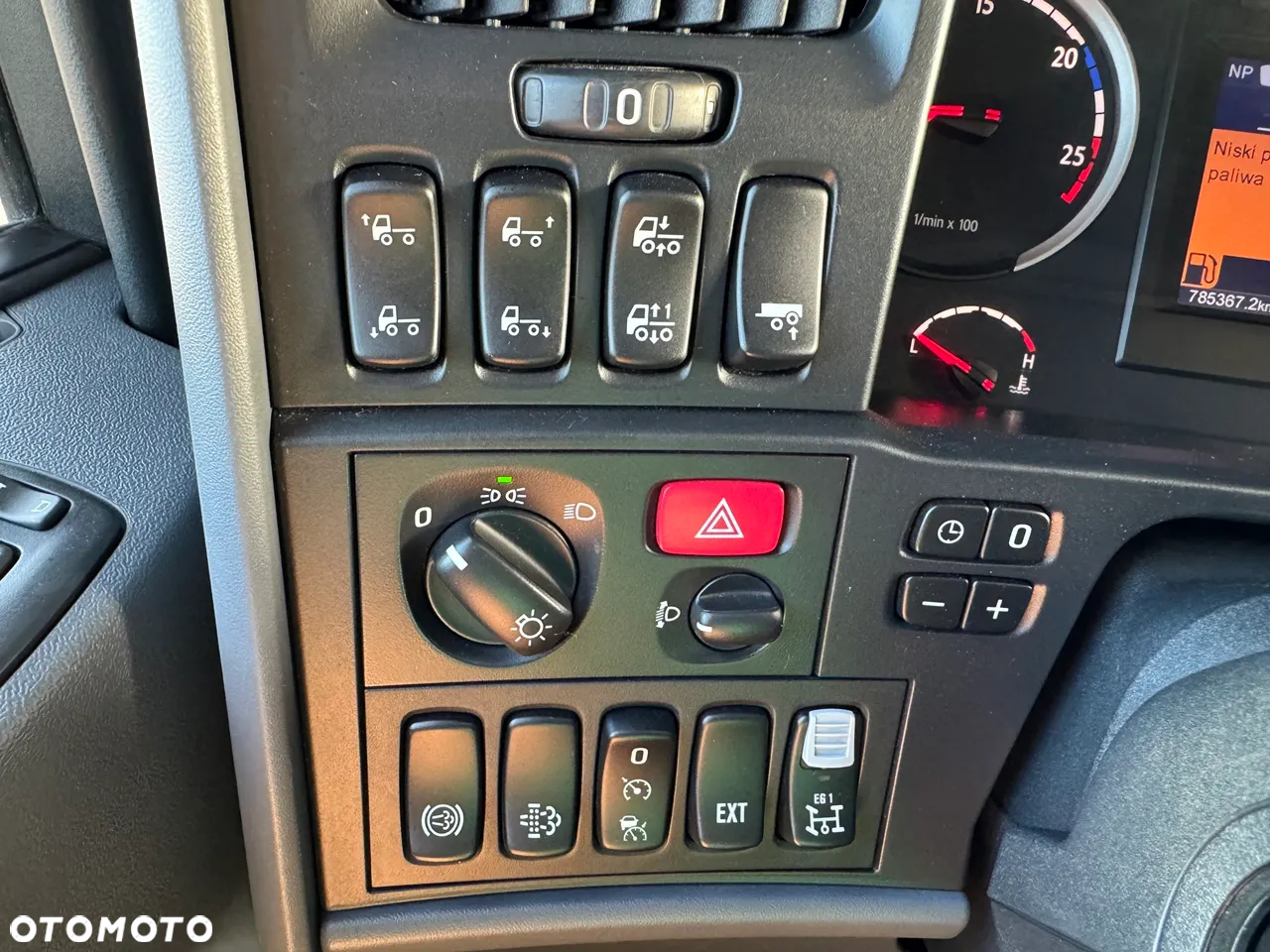 Scania R 450 / ADR / CAŁA NA PODUCHACH / BEZ EGR / RETARDER / CENTRALNE SMAROWANIE - 32