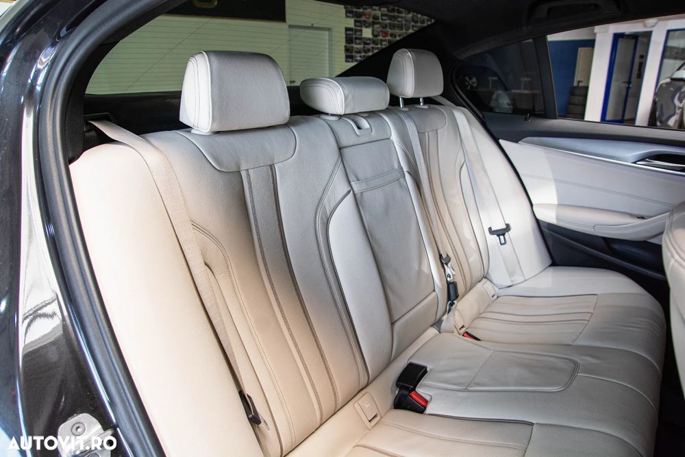 BMW Seria 5 520d xDrive Aut. M Sport Edition - 31