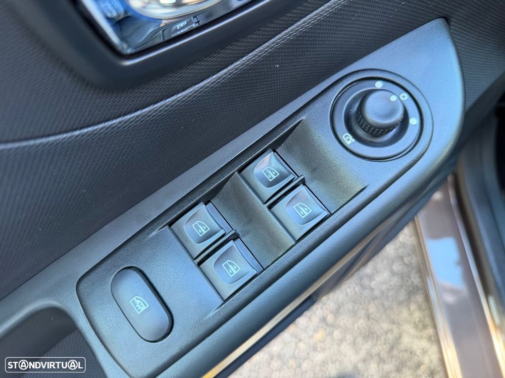 Renault Captur 0.9 TCE - 16