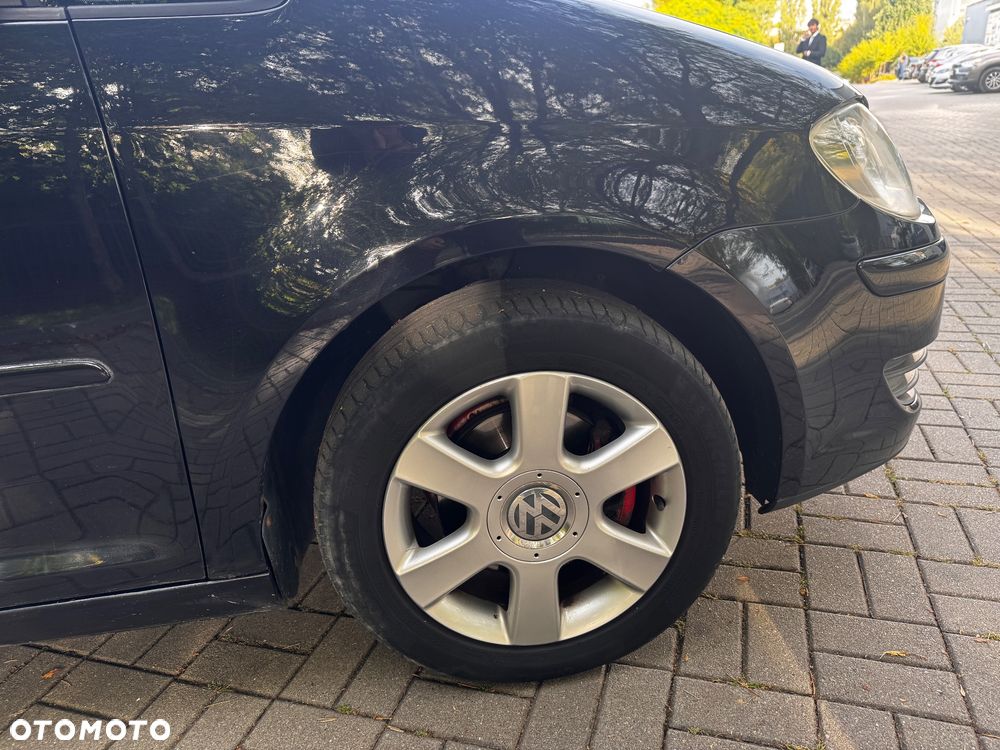 Volkswagen Touran 1.9 TDI DPF Trendline DSG - 15