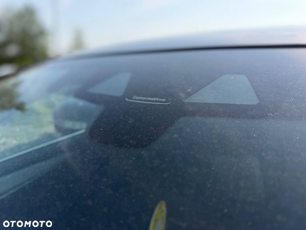 BMW Seria 5 520i - 14