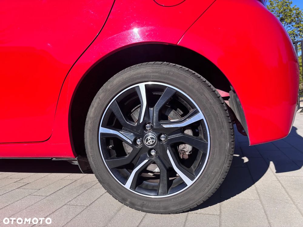 Toyota Yaris Hybrid 100 Dynamic - 6