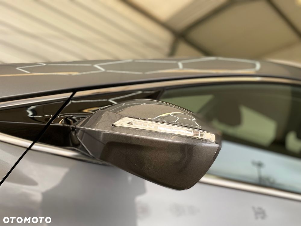 Hyundai i40 Kombi blue 1.6 Trend - 16