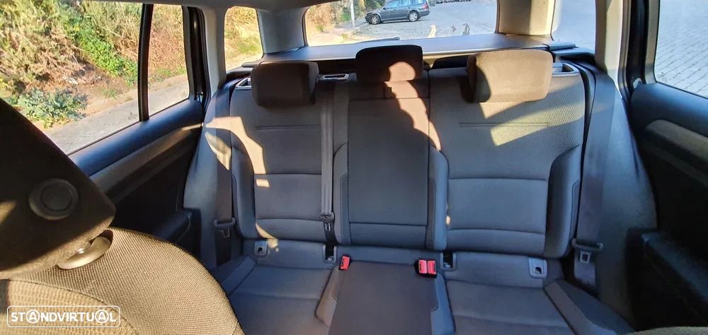 VW Golf Variant 1.6 TDi Sportline - 8