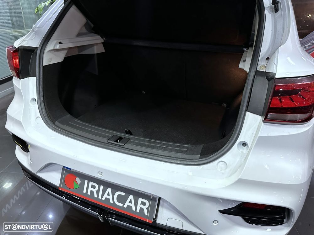 MG ZS Standard Luxury - 25