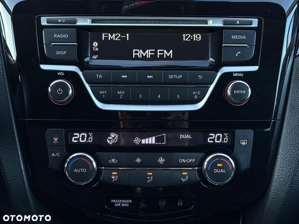 Nissan Qashqai 1.2 DIG-T N-Connecta EU6 - 11