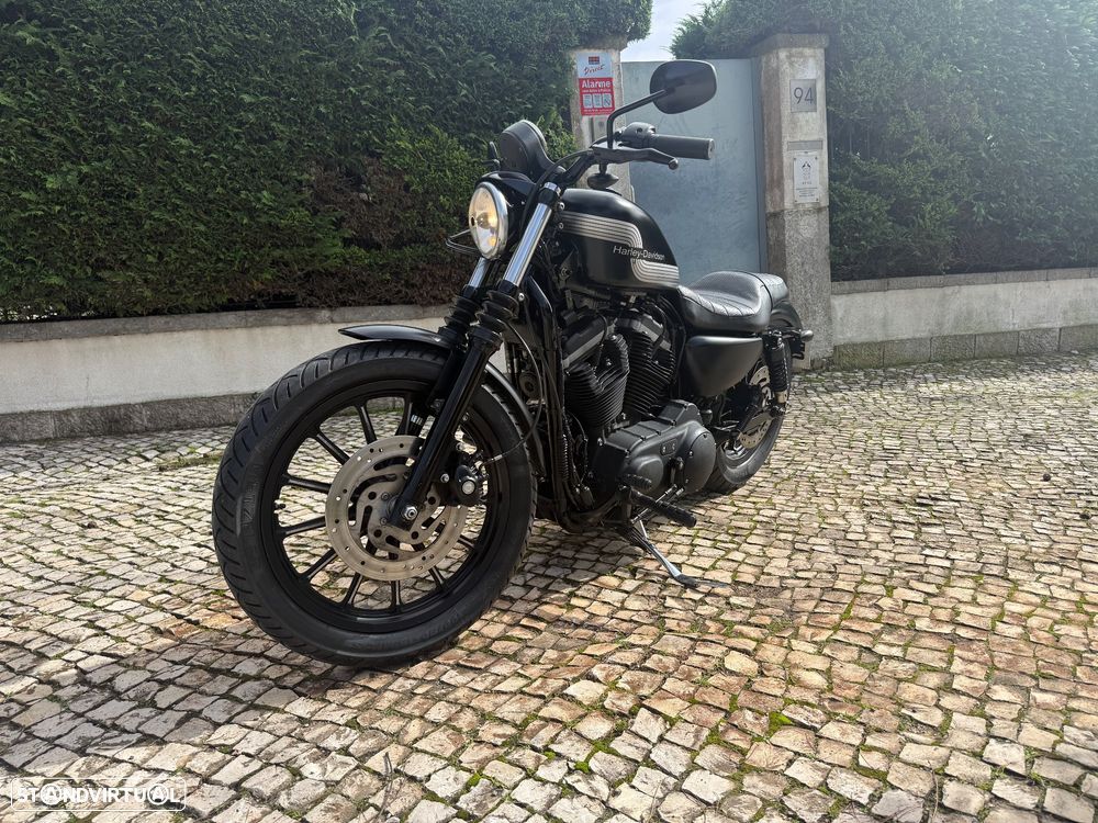 Harley-Davidson 883 Iron - 16