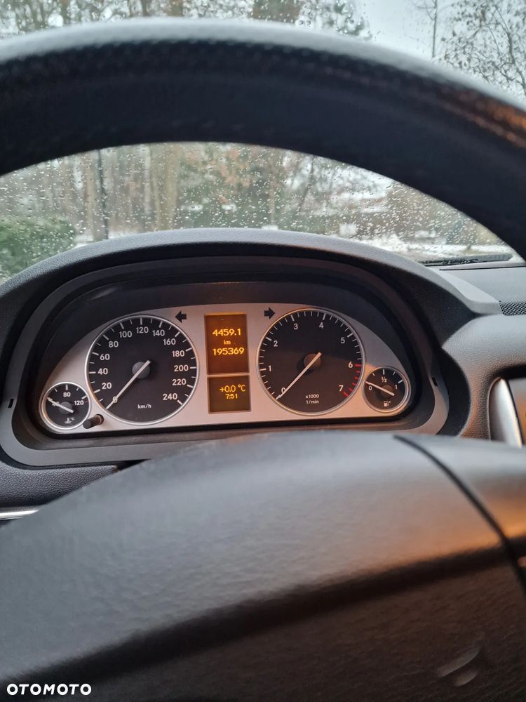 Mercedes-Benz Klasa B 180 BlueEFFICIENCY - 8