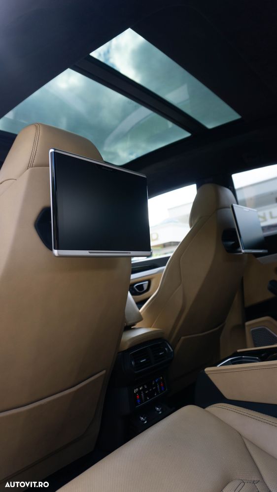 Lamborghini URUS - 19