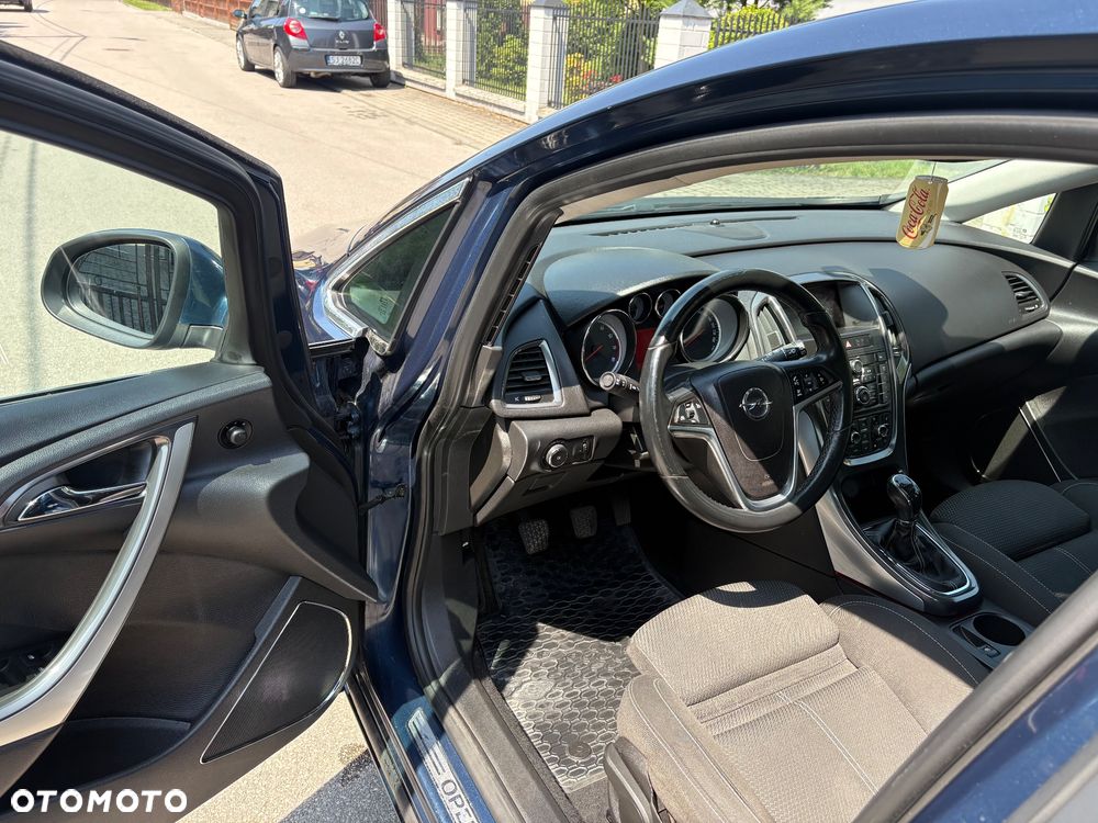 Opel Astra 1.4 T Cosmo - 11