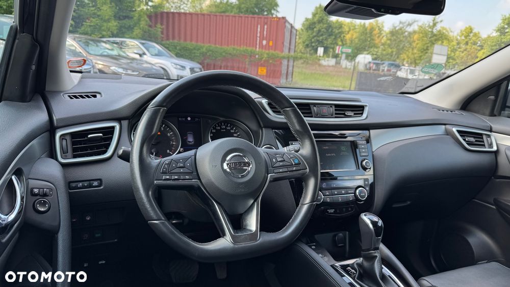 Nissan Qashqai 1.3 DIG-T DCT TEKNA - 30