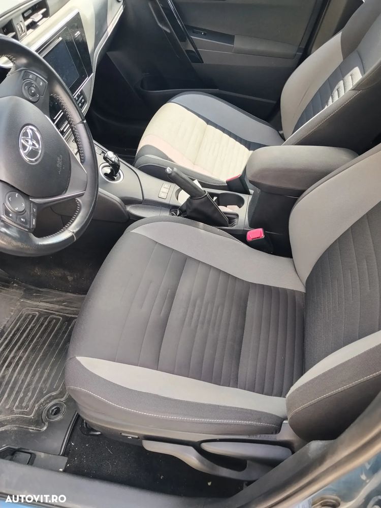 Toyota Auris - 6