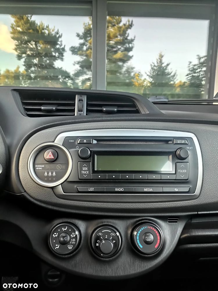 Toyota Yaris - 15