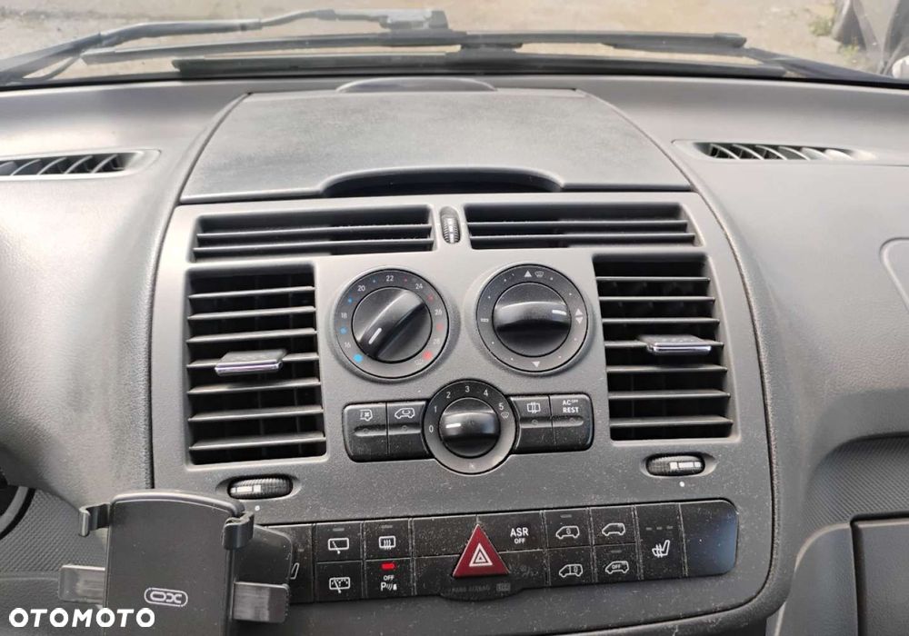 Mercedes-Benz VITO - 19