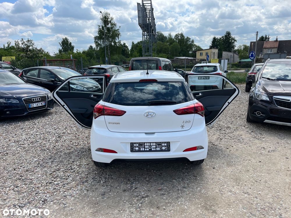 Hyundai i20 1.2 Trend - 32
