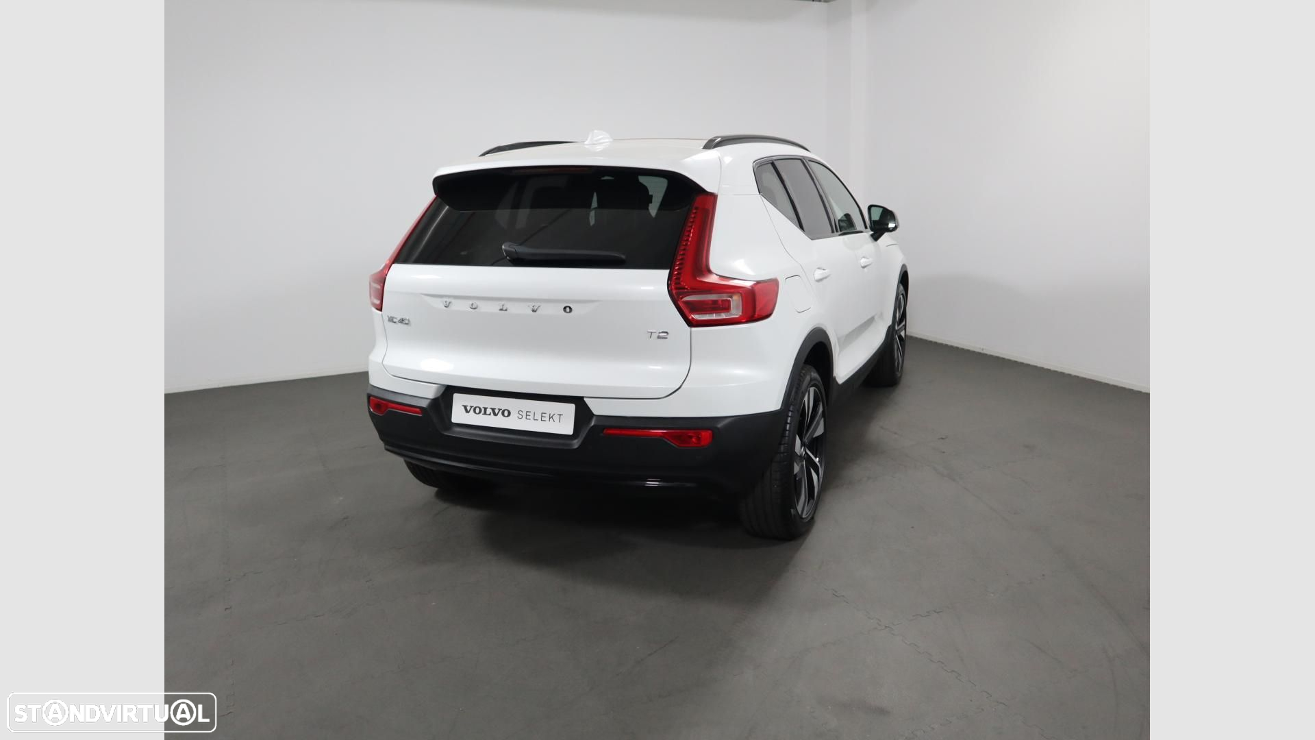 Volvo XC 40 1.5 T2 Plus Dark Auto - 2