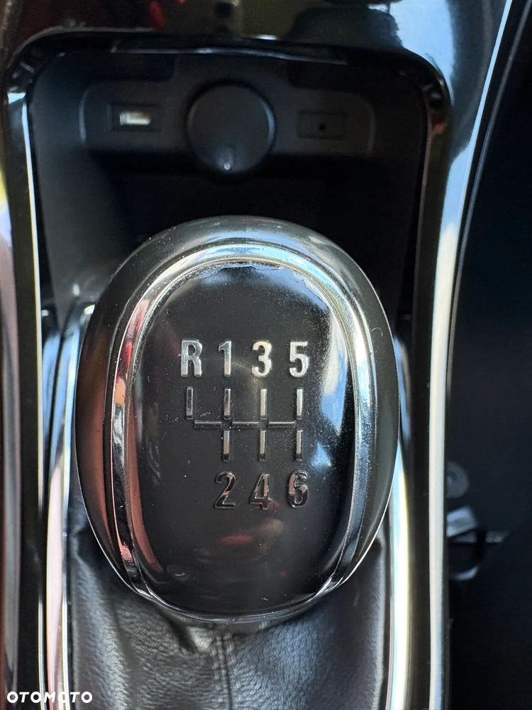 Opel Astra 1.4 Turbo Cosmo - 34