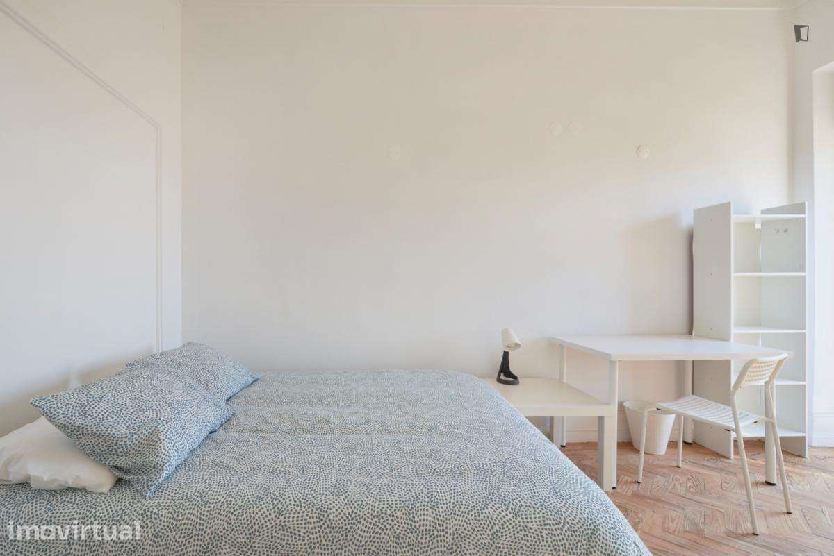Quarto - localizado em Marquês de Pombal Lisbon - Grande imagem: 2/12