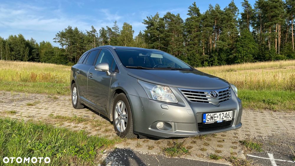 Toyota Avensis - 1