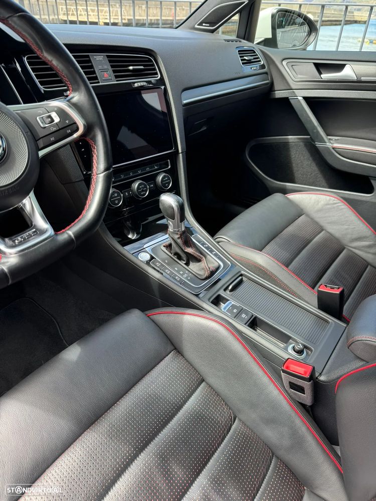 VW Golf 2.0 TSI GTI DSG Performance - 14