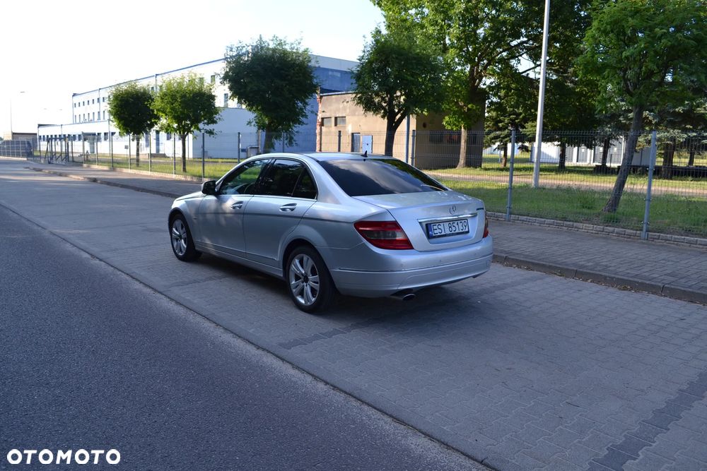 Mercedes-Benz Klasa C 220 CDI DPF Avantgarde - 10