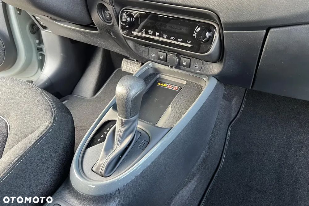 Toyota Aygo X Hybrid 1.5 Style e-CVT - 16