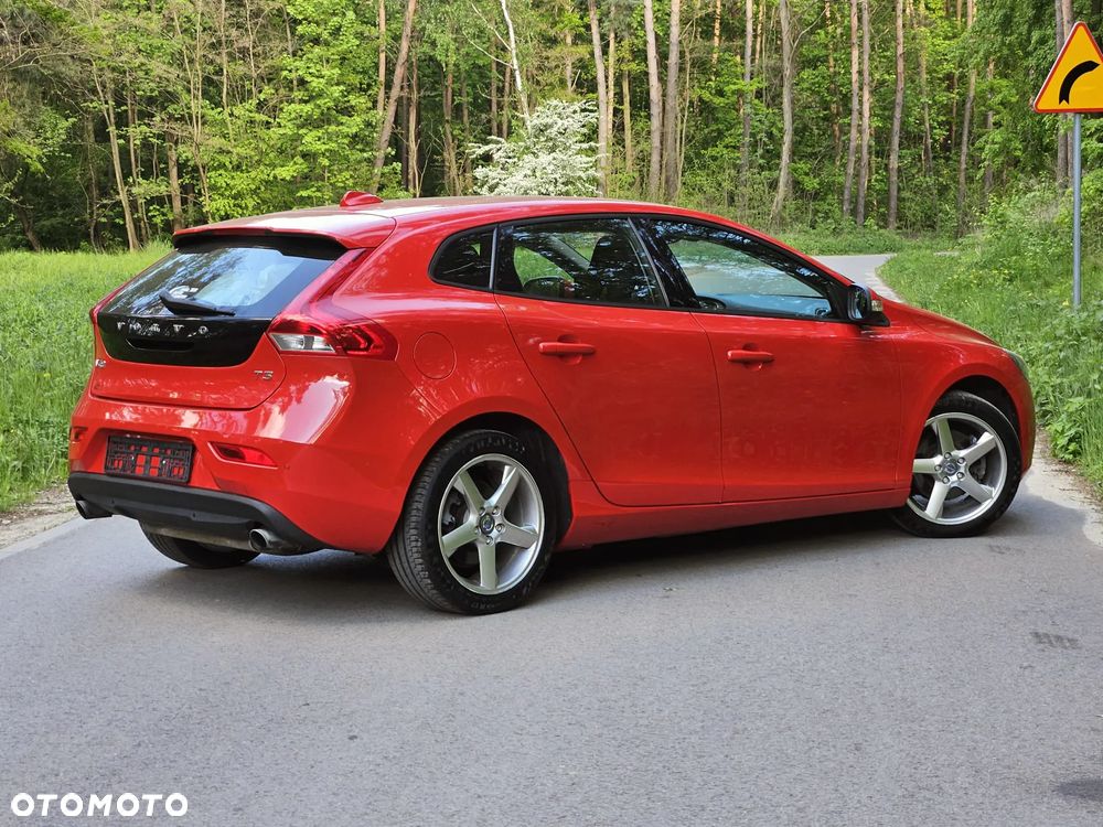 Volvo V40 T3 Momentum - 10