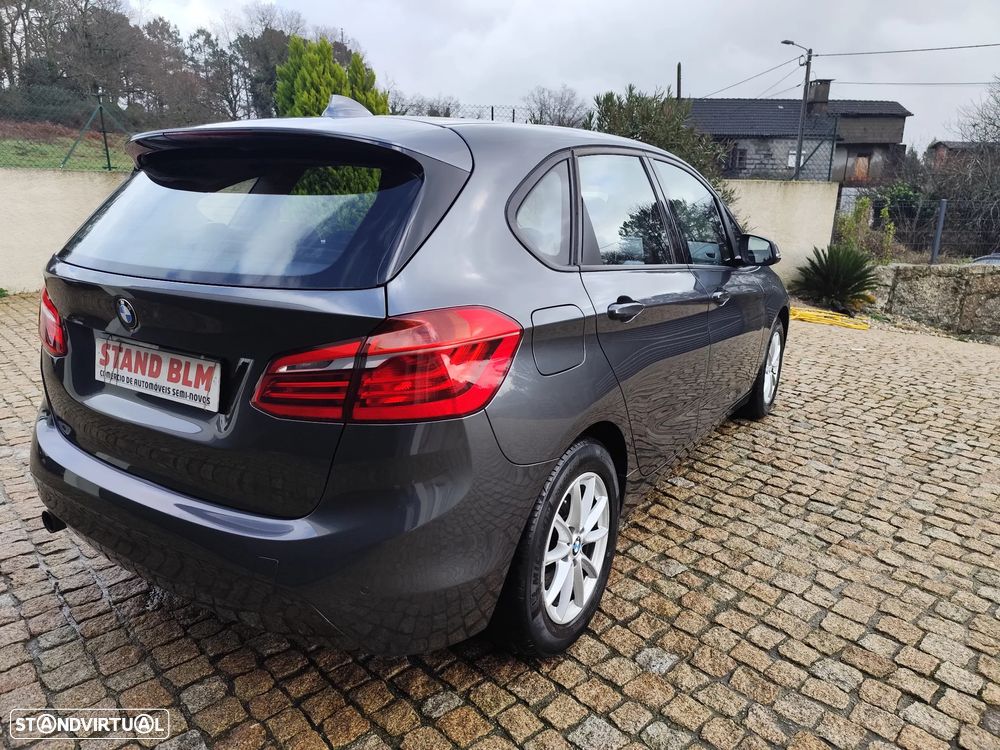 BMW 216 Active Tourer d Line Luxury - 3