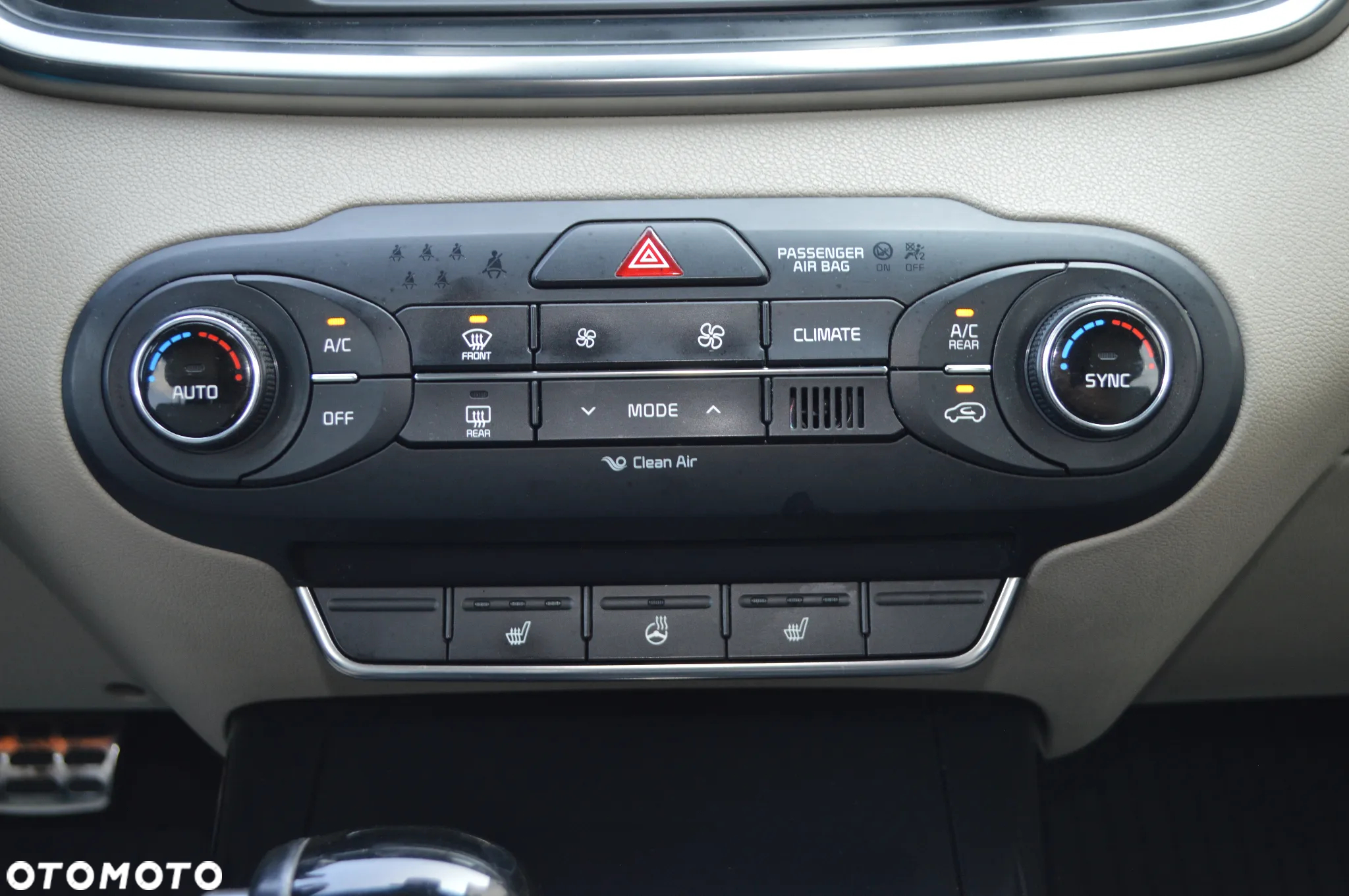 Kia Sorento 2.0 CRDI M - 22