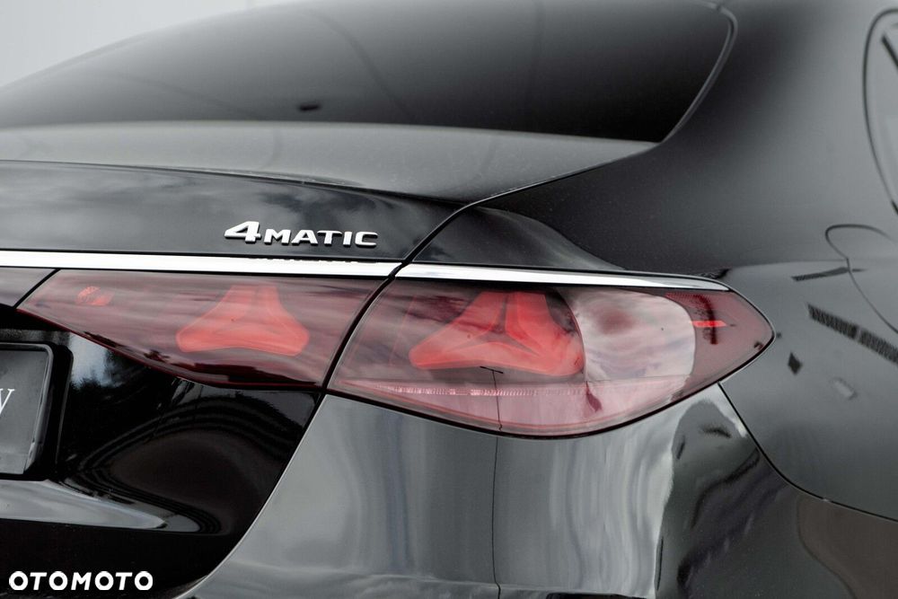 Mercedes-Benz Klasa E 220 d mHEV 4-Matic AMG 9G-Tronic - 11