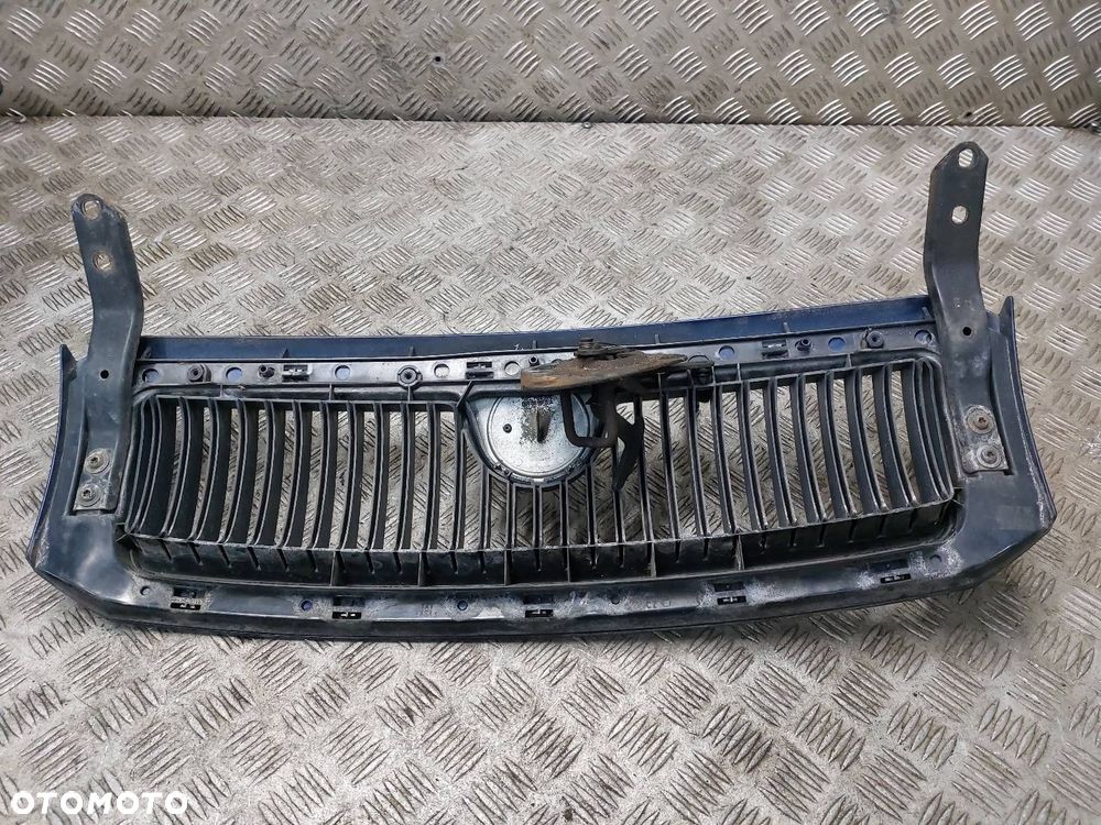 GRILL ATRAPA CHŁODNICY + ZAMEK MASKI SKODA FABIA I 6Y0853668 6Y0823574 - 2