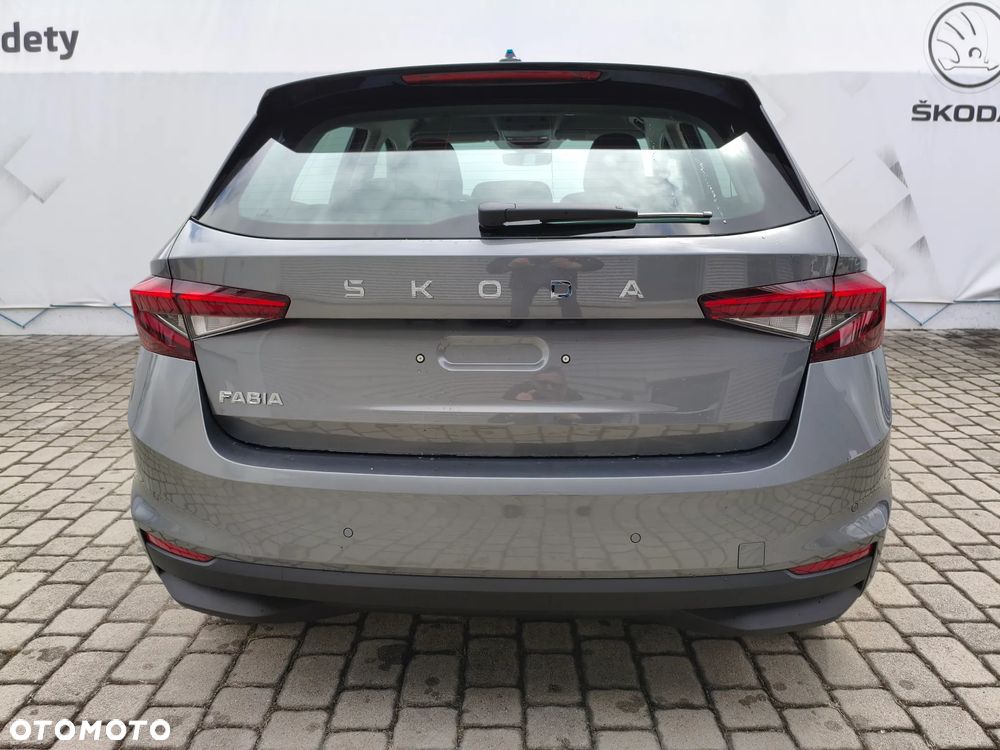 Skoda Fabia 1.0 TSI Drive DSG - 8