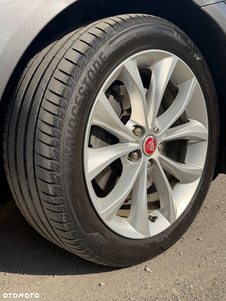 Jaguar XF 2.0 i4D Portfolio - 26