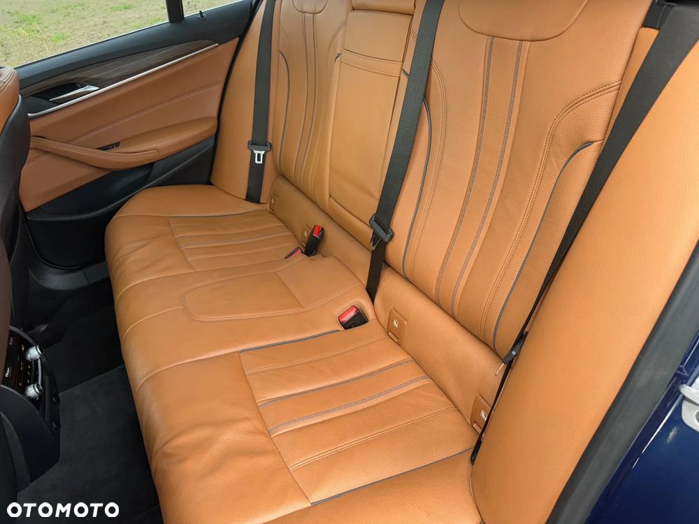 BMW Seria 5 520d xDrive Luxury Line sport - 25