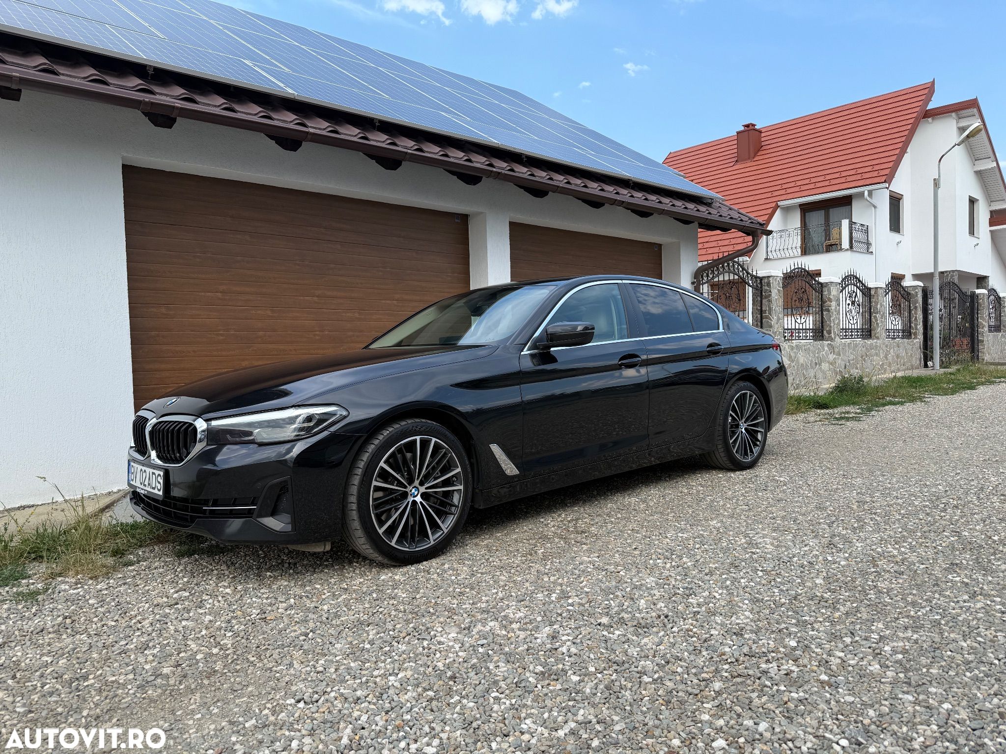 BMW Seria 5 530d xDrive AT MHEV - 1