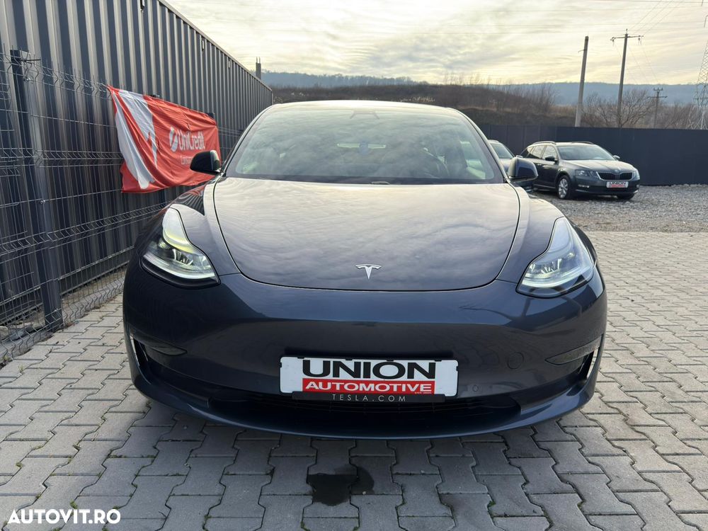 Tesla Model 3 Langstreckenbatterie Allradantrieb Dual Motor - 9